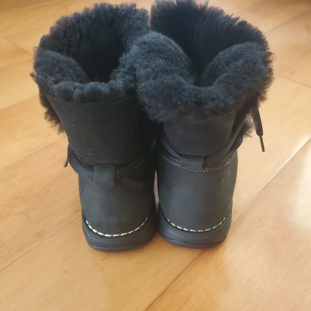 Leather and Natural Fur winter boots - Picture 8 of 9